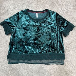Xhilaration Green Velvet and Lace Cropped Tee Size L